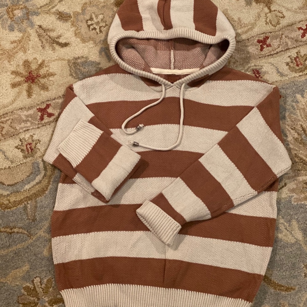 COMFY Hooded Sweater